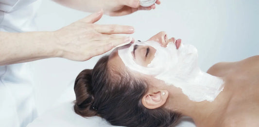 ALLES OVER ONZE SALONBEHANDELINGEN
